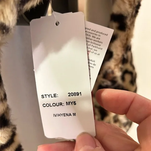 Parkhurst Animal Print Faux Fur Scarf - Picture 3 of 5